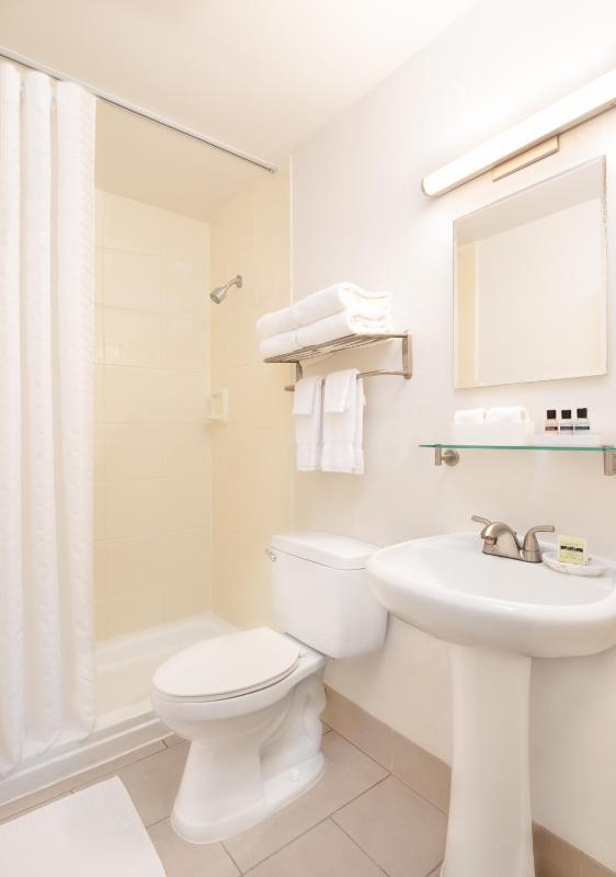 Park Lane Suites & Inn - image 19