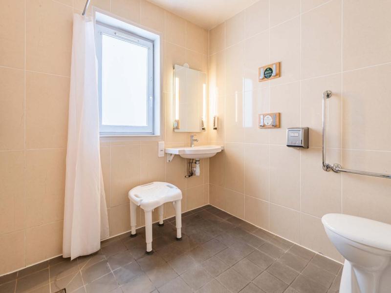 Double Room - Disability Access - Non Smoking image 3