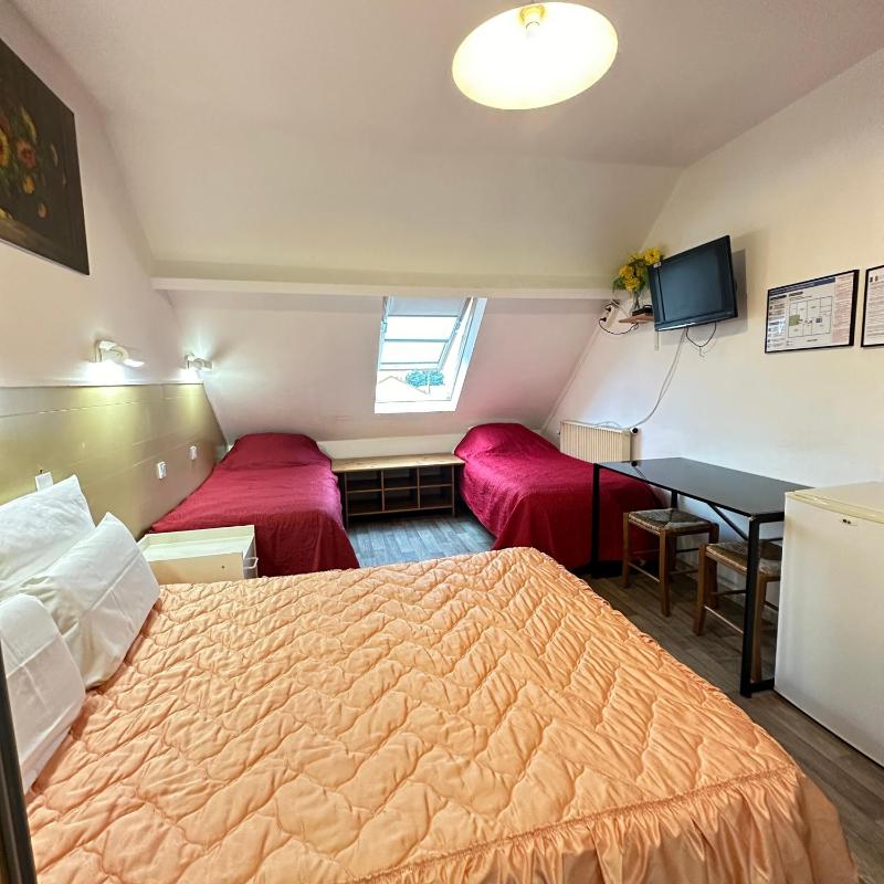 Quadruple Room image 3