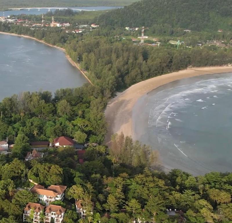 Hippy Trail Beach Village Bungalows - image 16