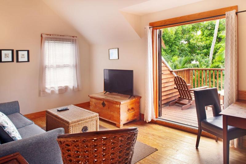 Island City House - image 28