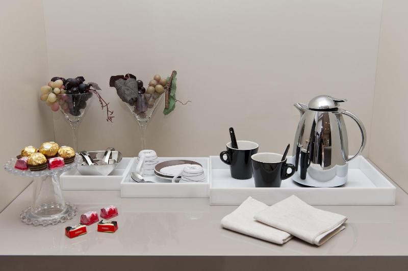 Executive Suite with Terrace image 4