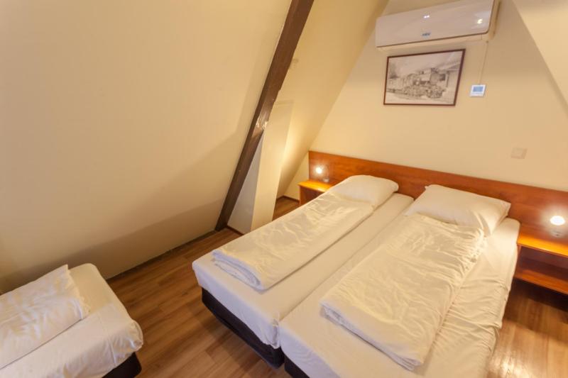 A-Train Hotel - image 3