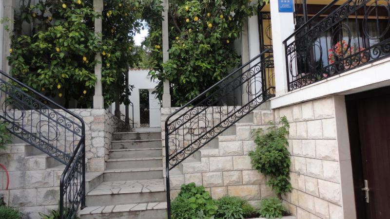 Guesthouse Apartment Božica - image 13