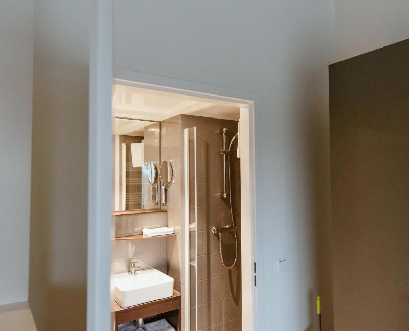 Luxury Studio with City View image 1