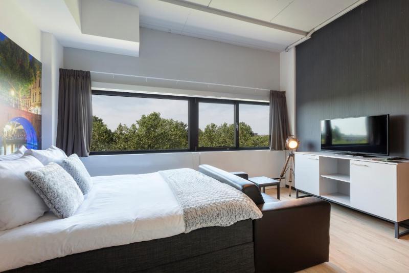 Double Room with Garden View image 4