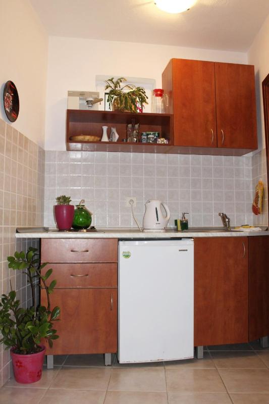 Studio (3 Adults) image 3