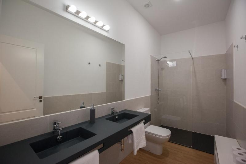 Superior Apartment image 2