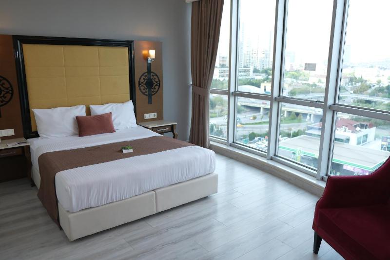 Deluxe Double Room image 3