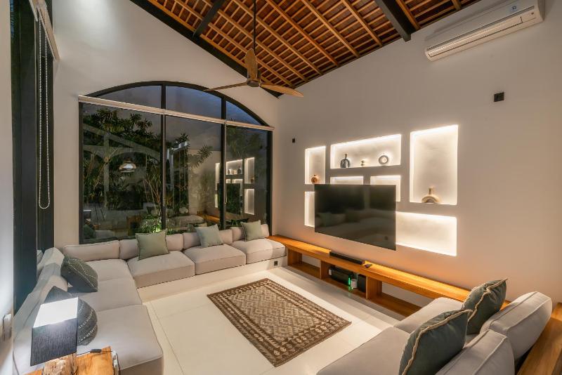 Casa Donilo - 4BR Designer Villa in Canggu - image 7