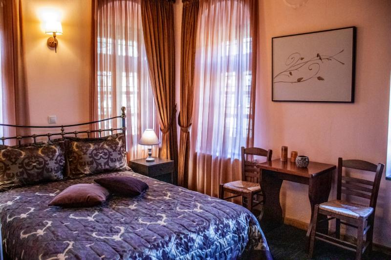 Double Room with Mountain View image 4
