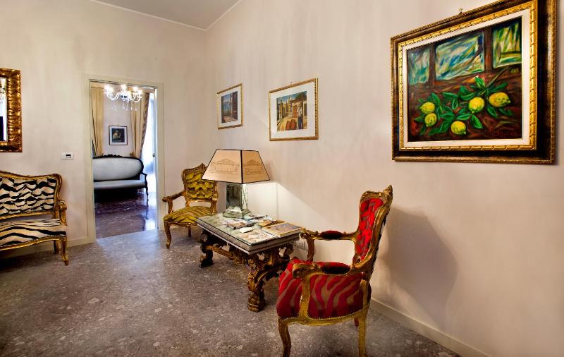 Porta Di Mezzo Luxury Suites & Rooms - image 2