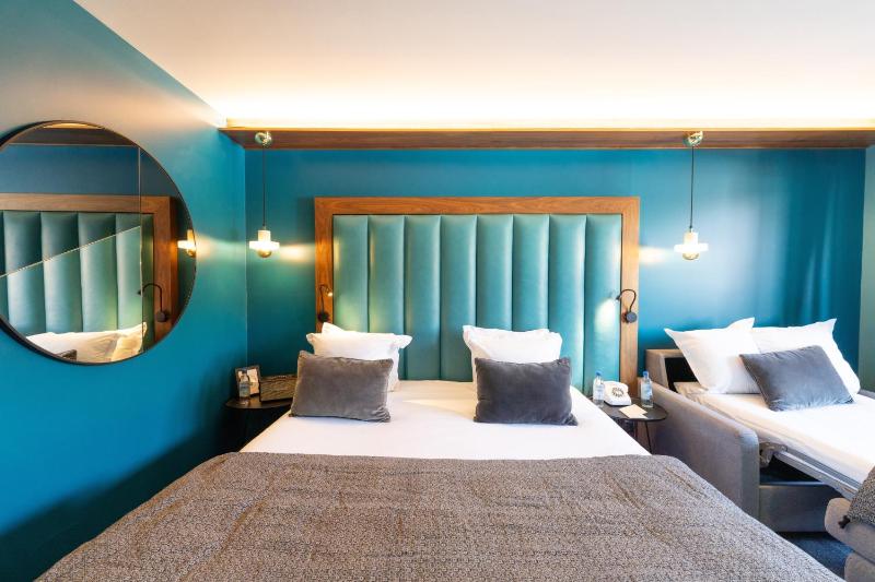 Triple Room with bath and Village View image 3