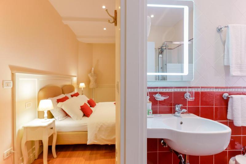 Standard Double or Twin Room image 2