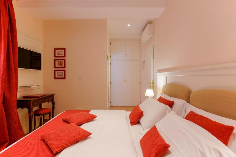 Standard Double or Twin Room image 3