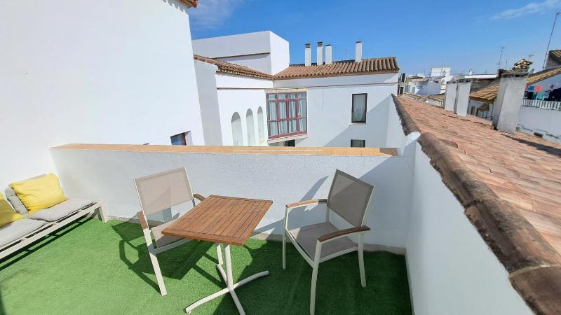 Three-Bedroom Duplex image 3