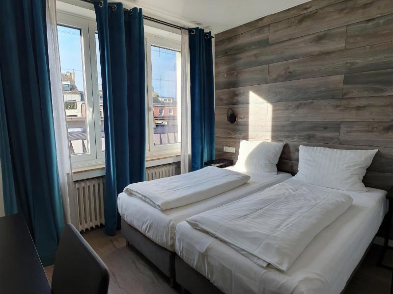 Double or Twin Room image 1