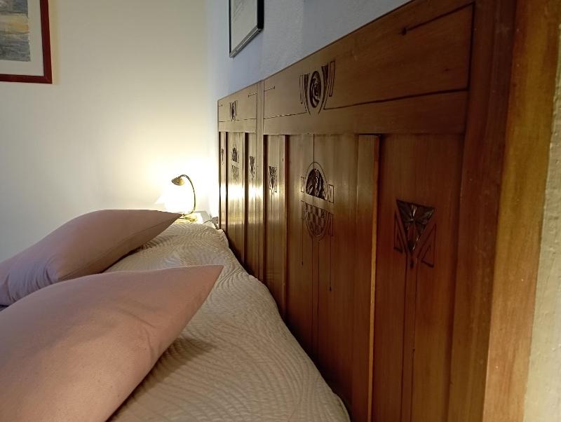 Triple Room with Private Bathroom image 3