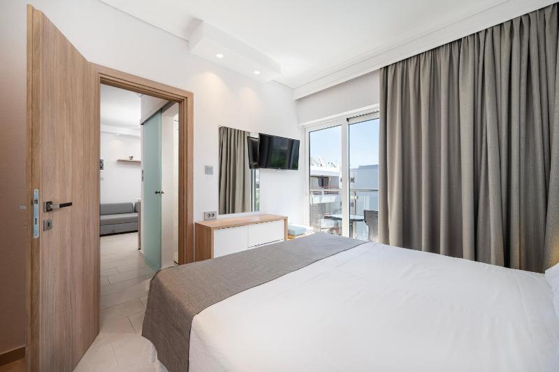 Poseidon Deluxe Apartments - image 16