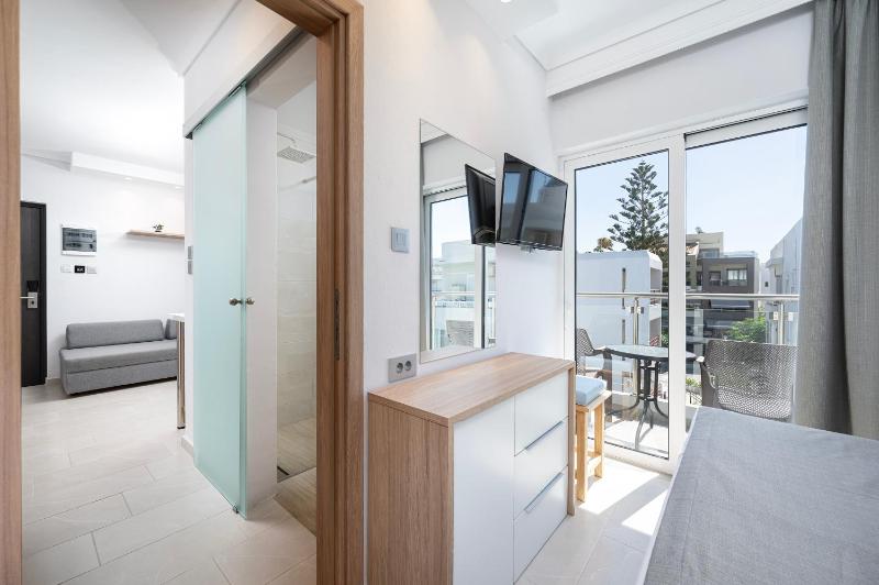 Poseidon Deluxe Apartments - image 24