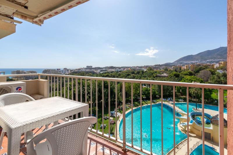 Jupiter 1 bed sea view Images
