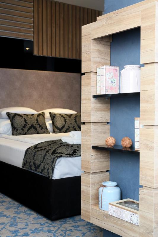 Superior King Room image 2