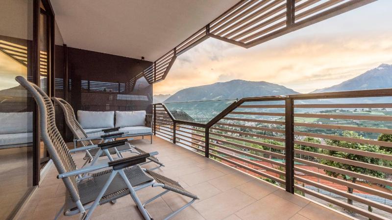Suite with Mountain View image 3