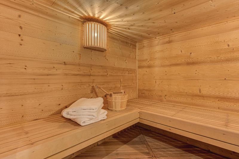 Chalet d'Olivier Alpes Agency Les Praz Chamonix Sleeps 8 - image 27