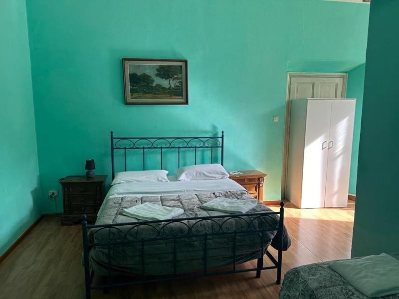 Triple Room with Private Bathroom image 3