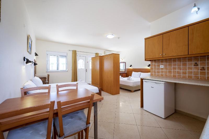 Comfort Quadruple Room image 2