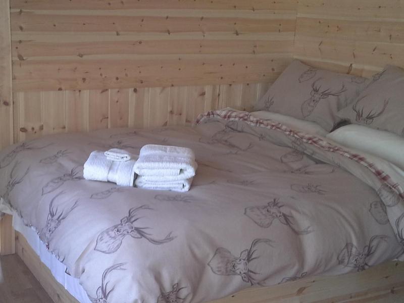 Apartment with Shower image 1