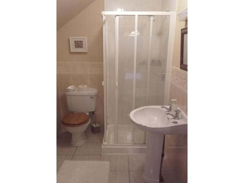 Deluxe Twin Room image 4