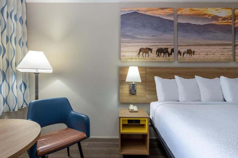 King Room - Disability Access/Non-Smoking image 2
