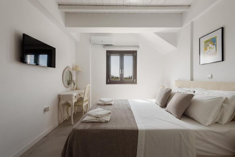 Villa Isterni Paros - image 37
