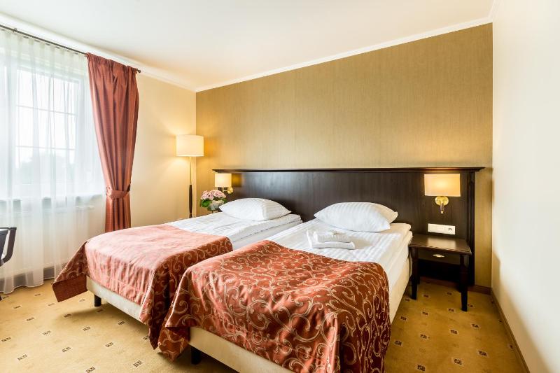 Comfort Twin Room image 1