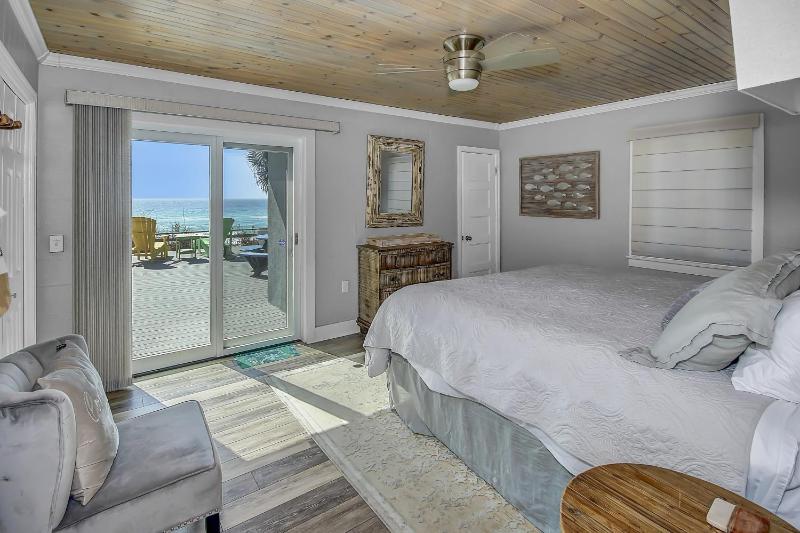 Gulf Front Home in Seagrove Beach FL with 3 Bedrooms and 3 Bathrooms home - image 25