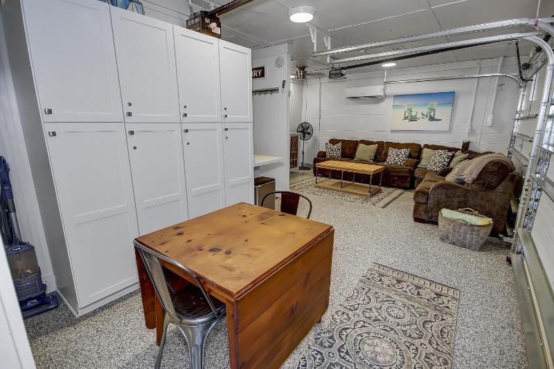 Gulf Front Home in Seagrove Beach FL with 3 Bedrooms and 3 Bathrooms home - image 12