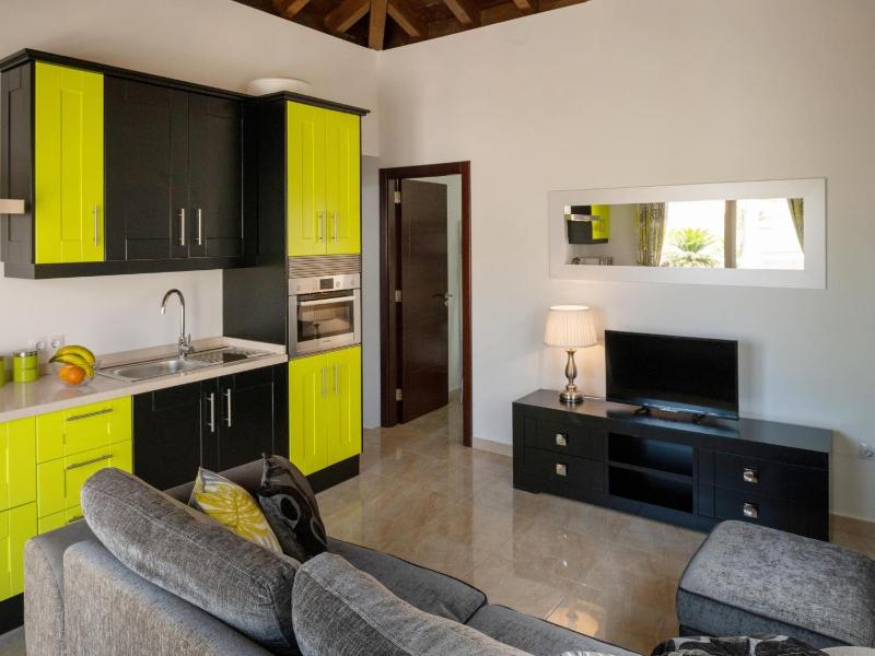 Villa Wudas - Panoramic views Private heated pool & Golf Area - image 10