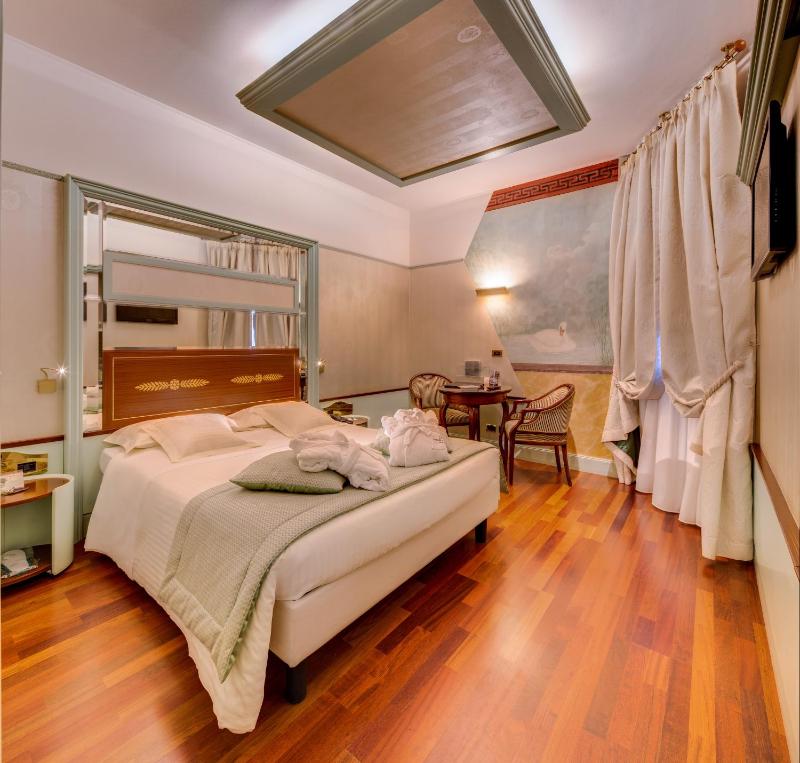 Comfy Double Room image 1