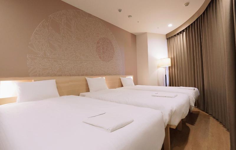 Park Central Sakura Hotel - image 6