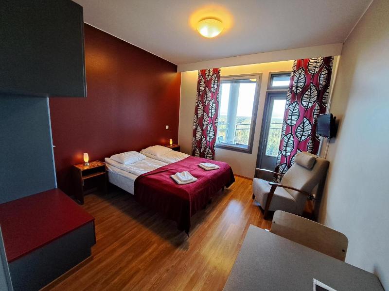 One-Bedroom Apartment with Sauna image 3