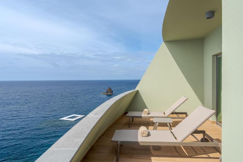 Suite with Sea View image 1
