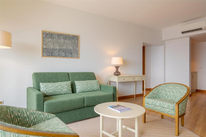 Suite with Sea View image 4