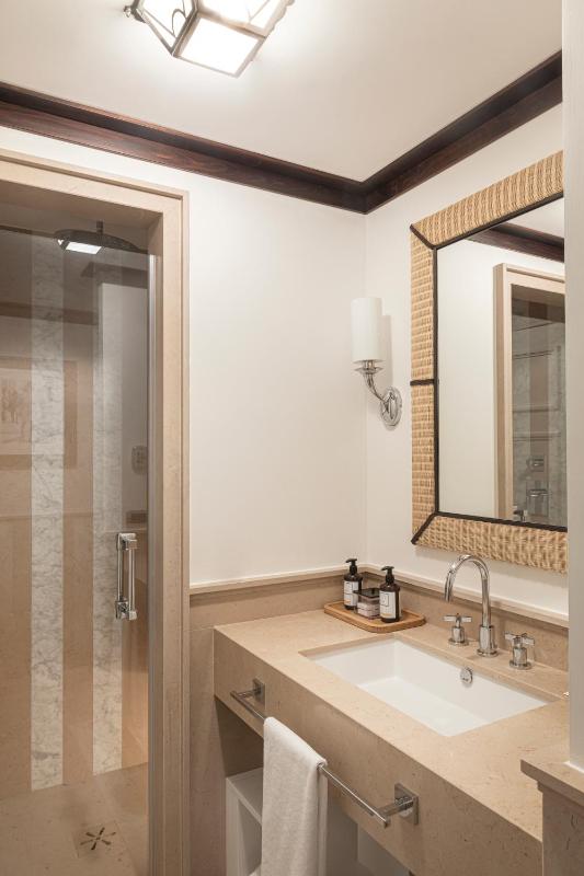 Superior King Room image 1