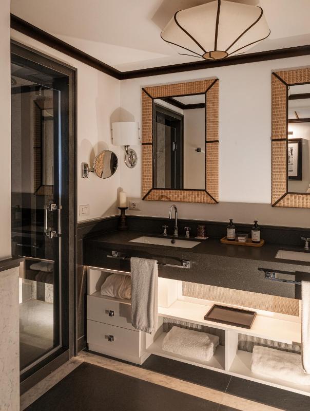Junior Suite with Terrace image 4