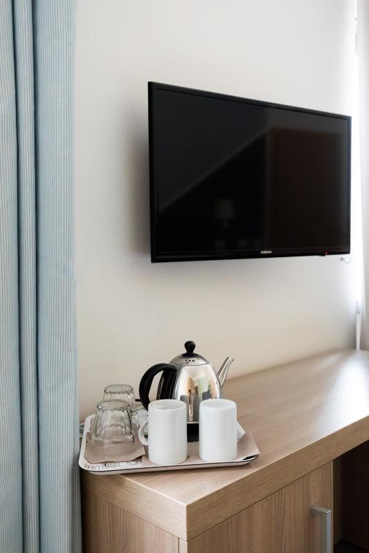 Double or Twin Room image 4