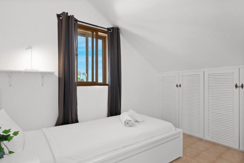 Lovely penthouse by Costarentals - Ref M15 - image 32