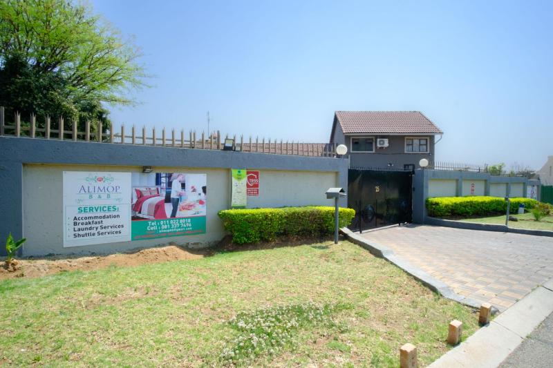 Alimop Bed and Breakfast - image 4