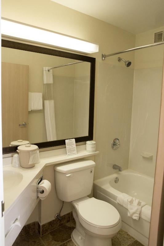 Executive King Room - Non-Smoking image 3