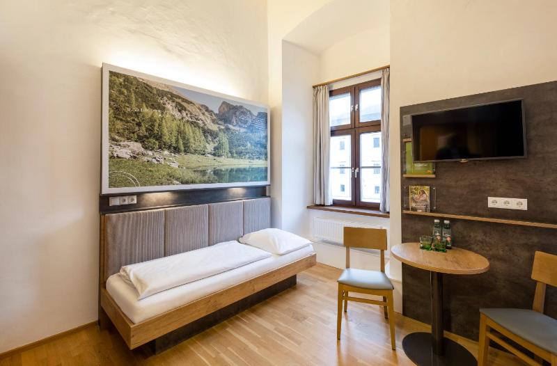 Triple Room image 3